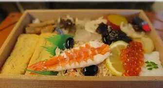 Ekiben (Railway Boxed Meals)- Chirashi zushi (Decoration Sushi)